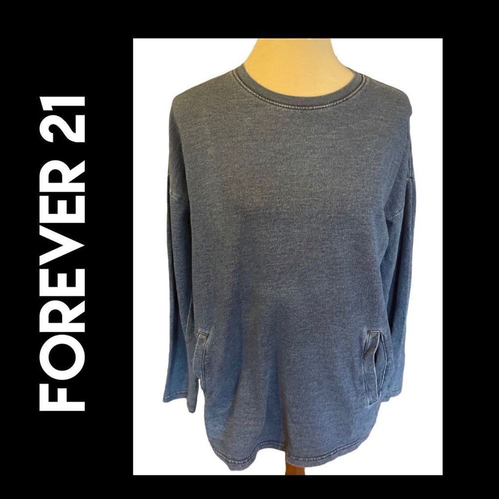 Forever 21 Women's Long Sleeve Sweatshirt Pullover Pockets Crewneck Blue Small